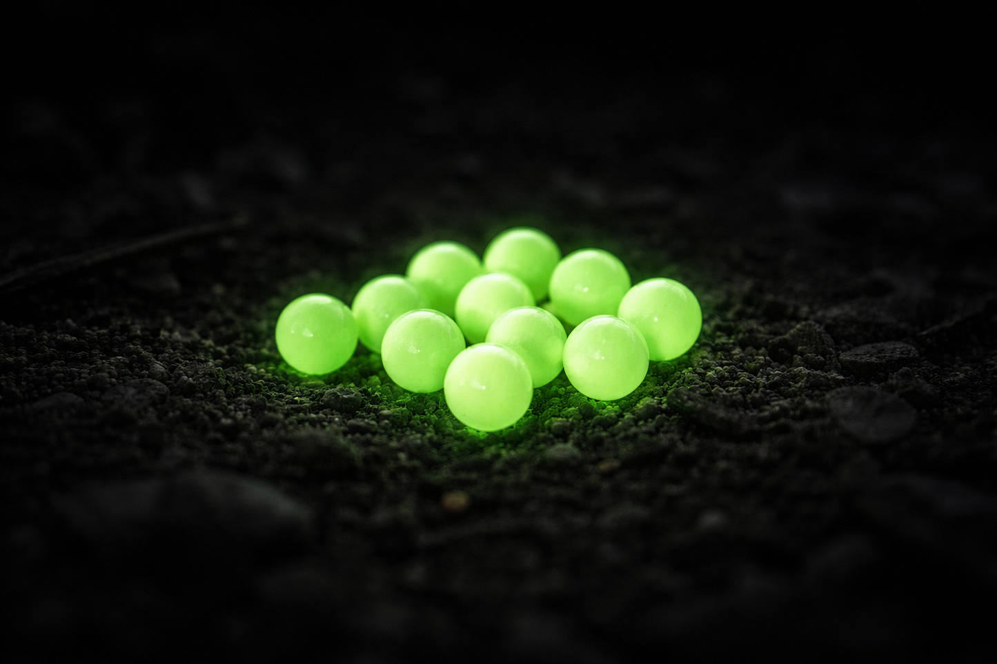 Луминисцентни трейсърни Airsoft Топчета 0.12g, 6mm – 2000 бр Зелен Glow BB